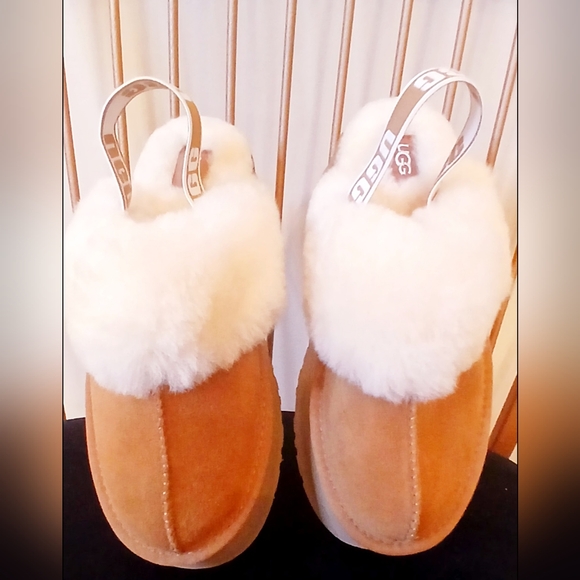 UGG Funkette Slipper, Chestnut, Size 8, *Brand New-Never Worn* (no box) - Picture 3 of 14